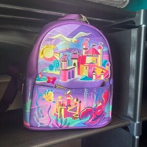 Hi I’m selling a little mermaid back back brand new never used